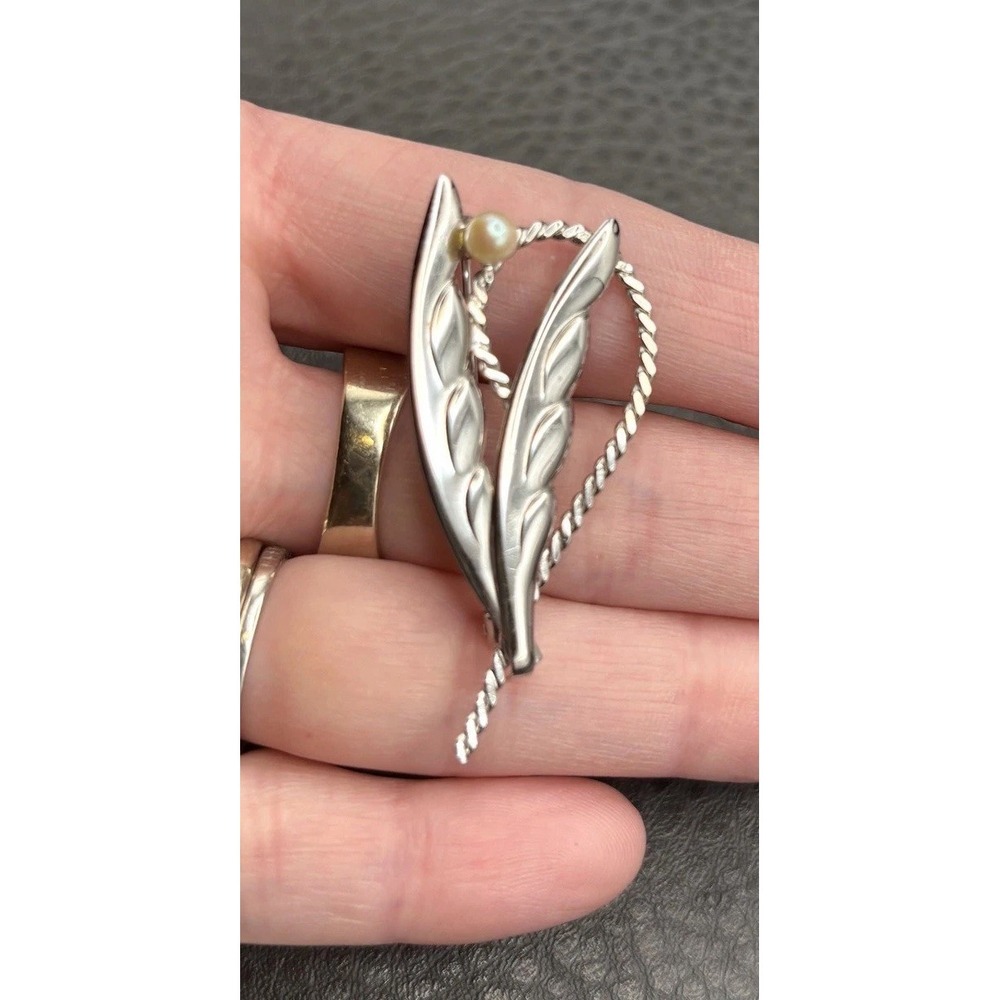 Vintage Sterling Silver Leaf Pearl Brooch Pin Twisted Rope Design Signed